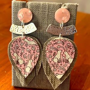 Reverse teardrop earrings